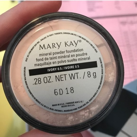 Mary Kay Ivory 0.5 Mineral powder foundation. No brush. - Picture 5 of 6